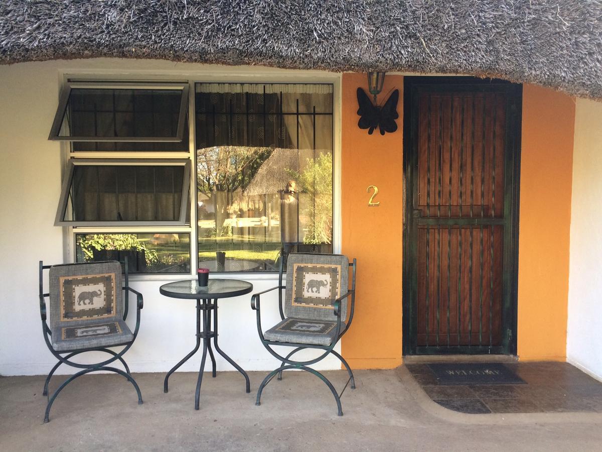 Lion'S Den Guesthouse Otjiwarongo Kültér fotó