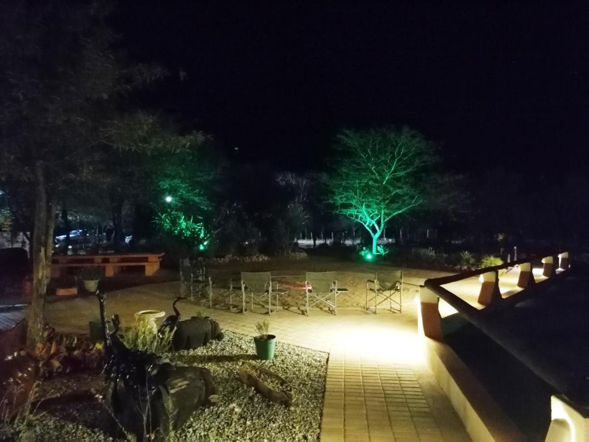 Lion'S Den Guesthouse Otjiwarongo Kültér fotó