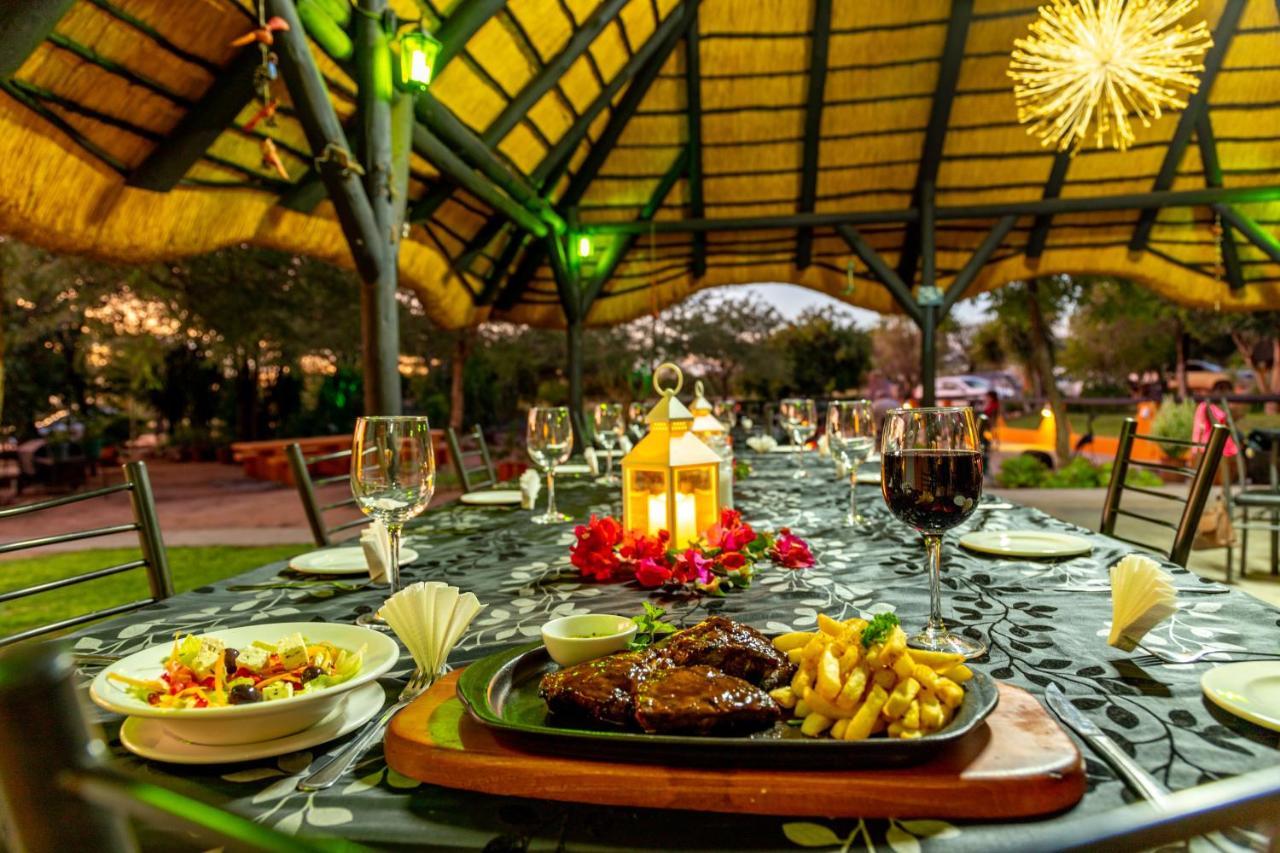 Lion'S Den Guesthouse Otjiwarongo Kültér fotó