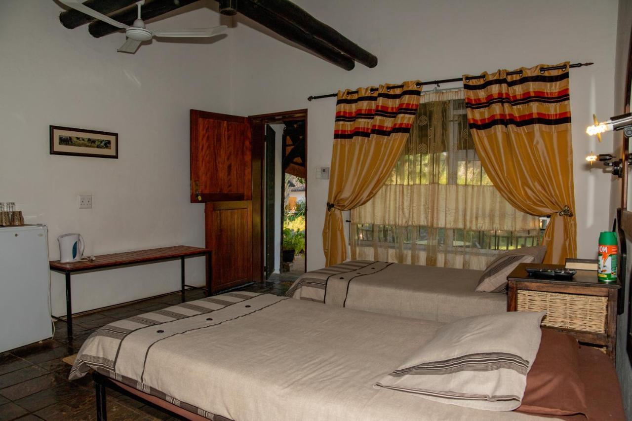 Lion'S Den Guesthouse Otjiwarongo Kültér fotó