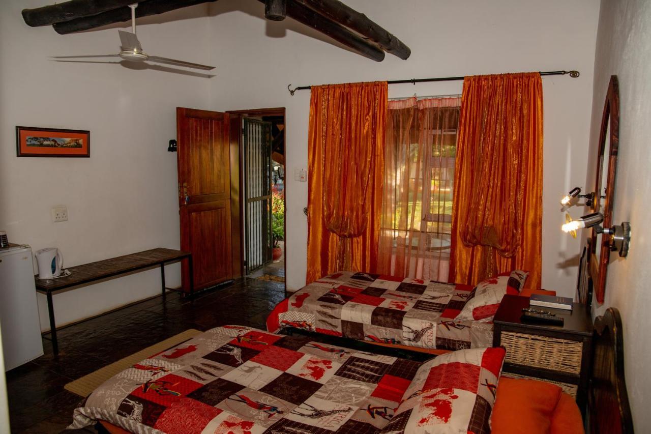 Lion'S Den Guesthouse Otjiwarongo Kültér fotó