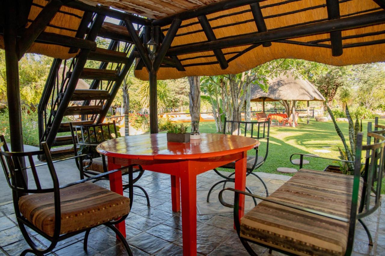 Lion'S Den Guesthouse Otjiwarongo Kültér fotó