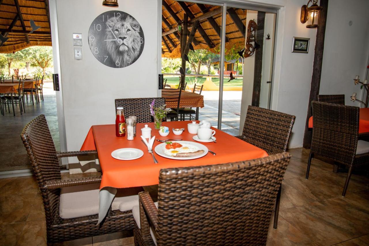 Lion'S Den Guesthouse Otjiwarongo Kültér fotó