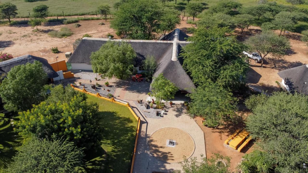 Lion'S Den Guesthouse Otjiwarongo Kültér fotó